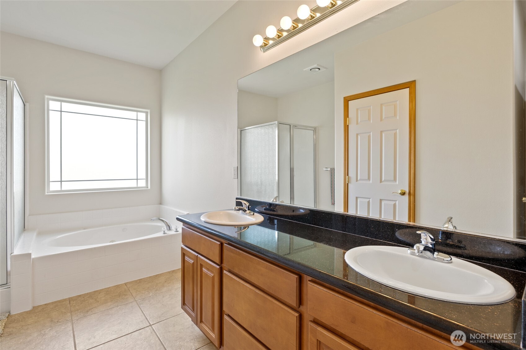 121 Scenic Drive Property Photo 15