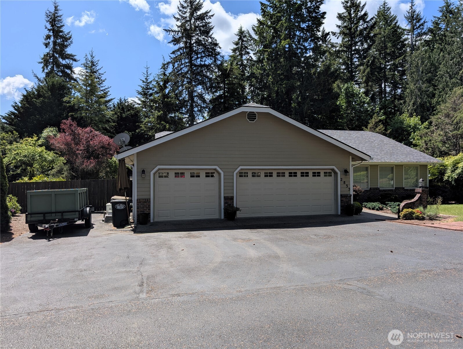 2835 Cooper Point Road Property Photo 1