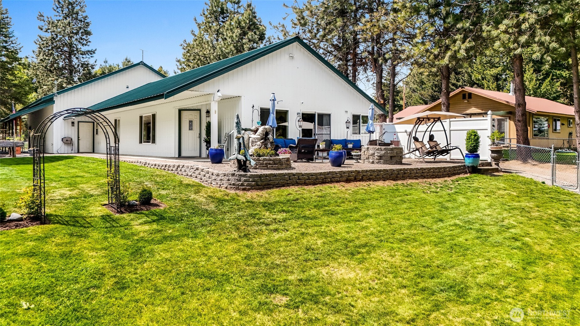 1811 Hundley Road Property Photo
