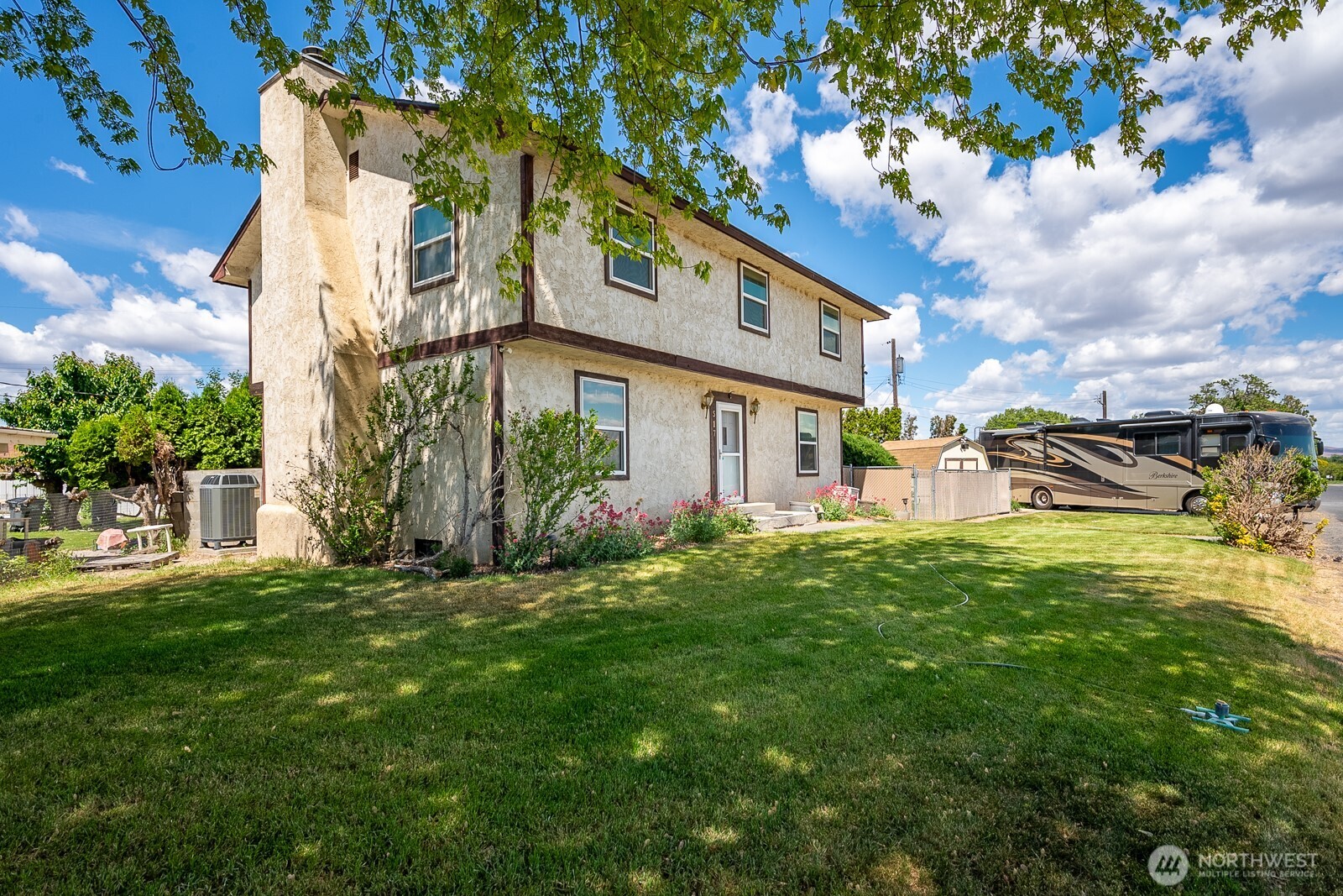 517 Marginal Way Property Photo