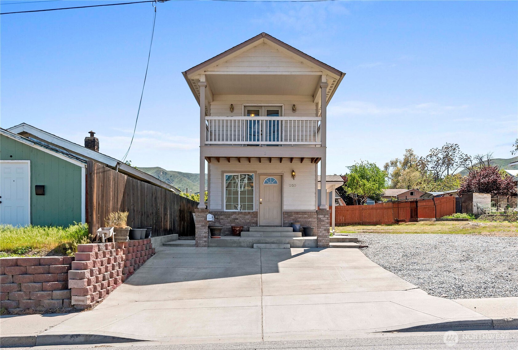 203 Marr Street Property Photo 1