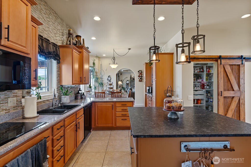 500 St Hilaire Road Property Photo 16