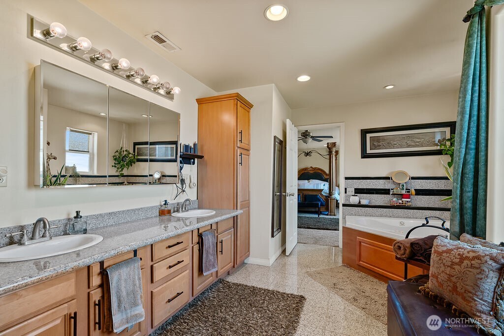 500 St Hilaire Road Property Photo 22