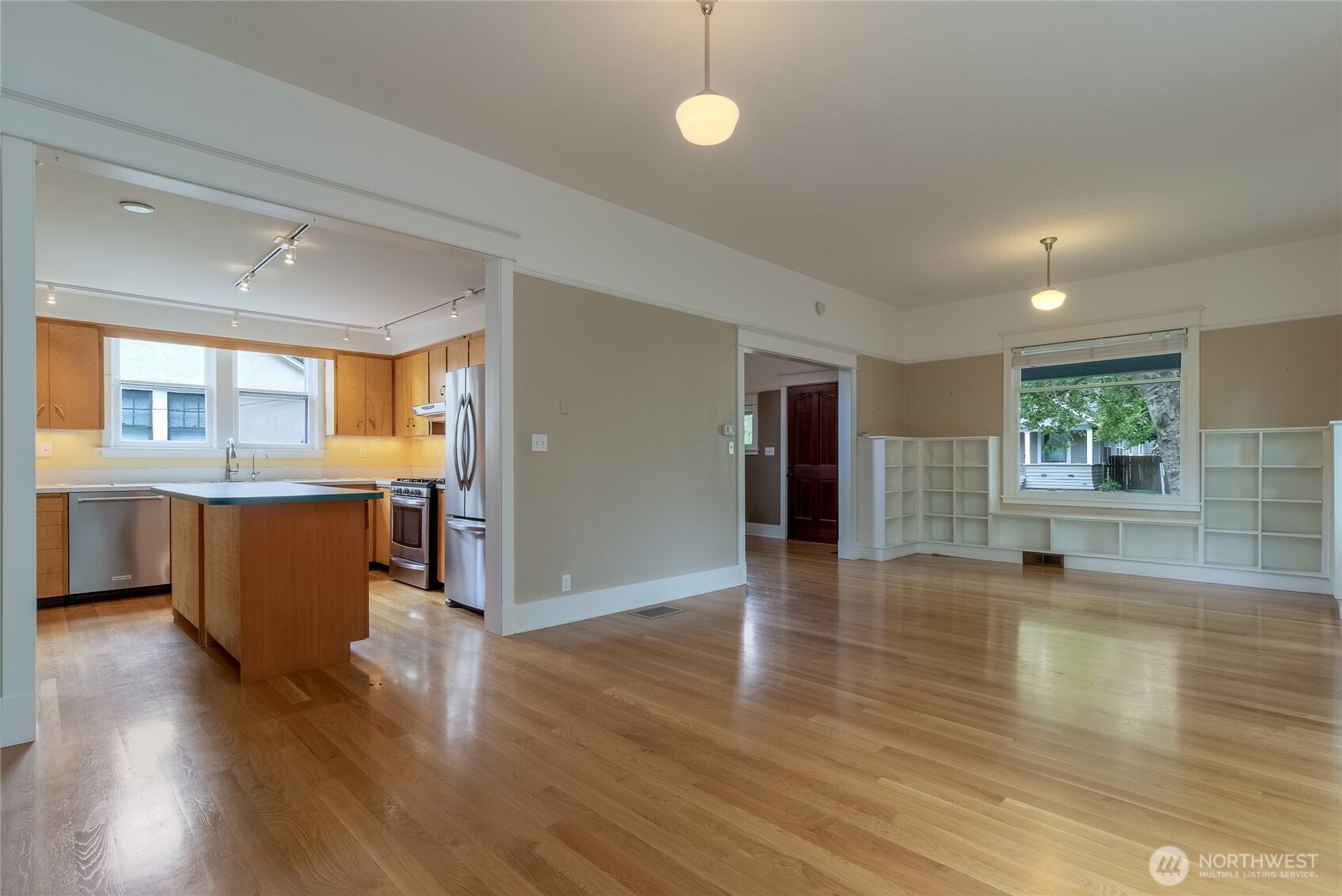 830 Boyer Avenue Property Photo 8