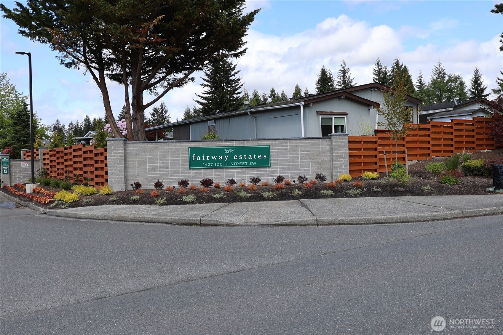 1427 100th Street 57 Property Photo 3