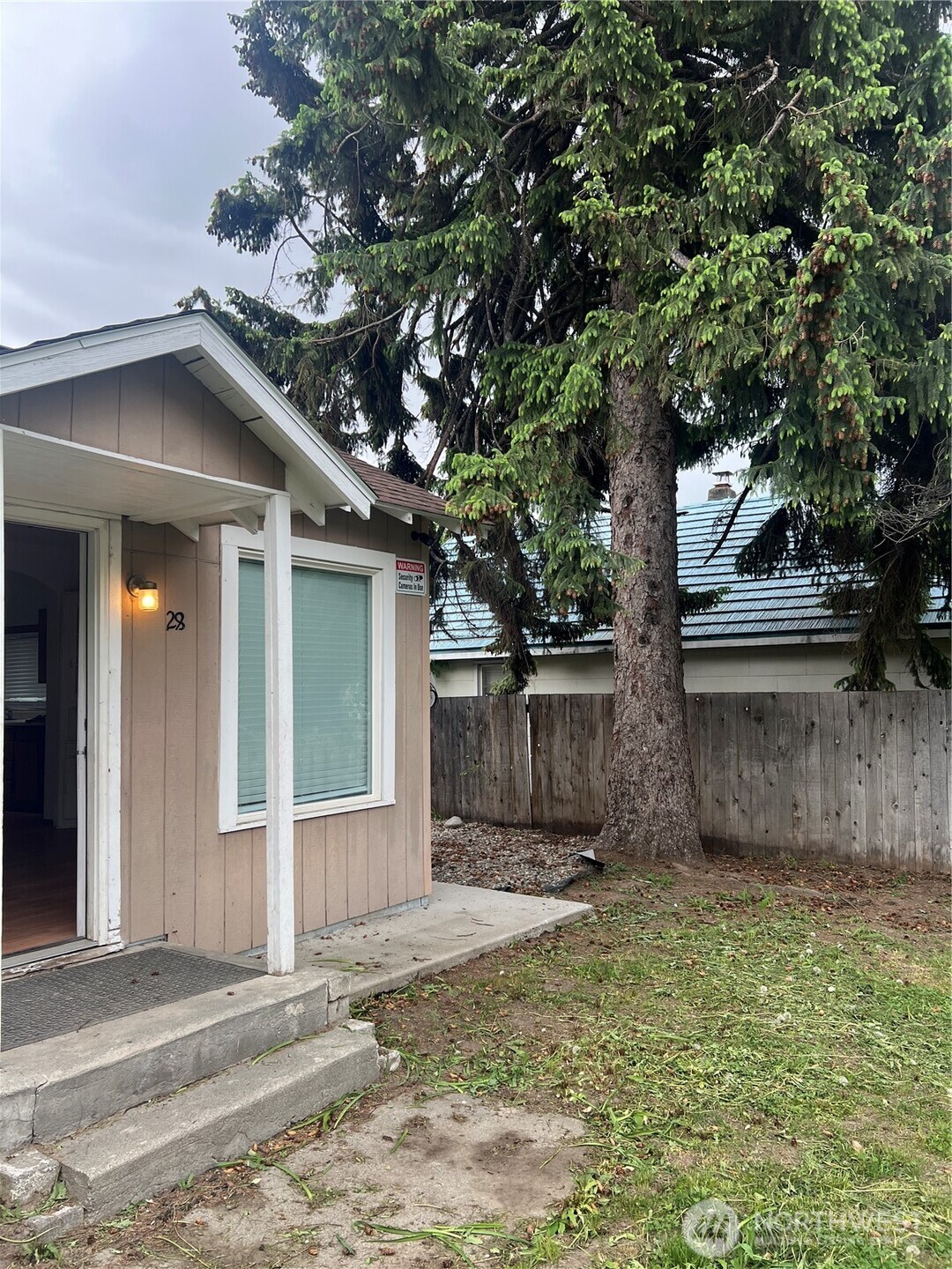 28 N Fir St Property Photo 2