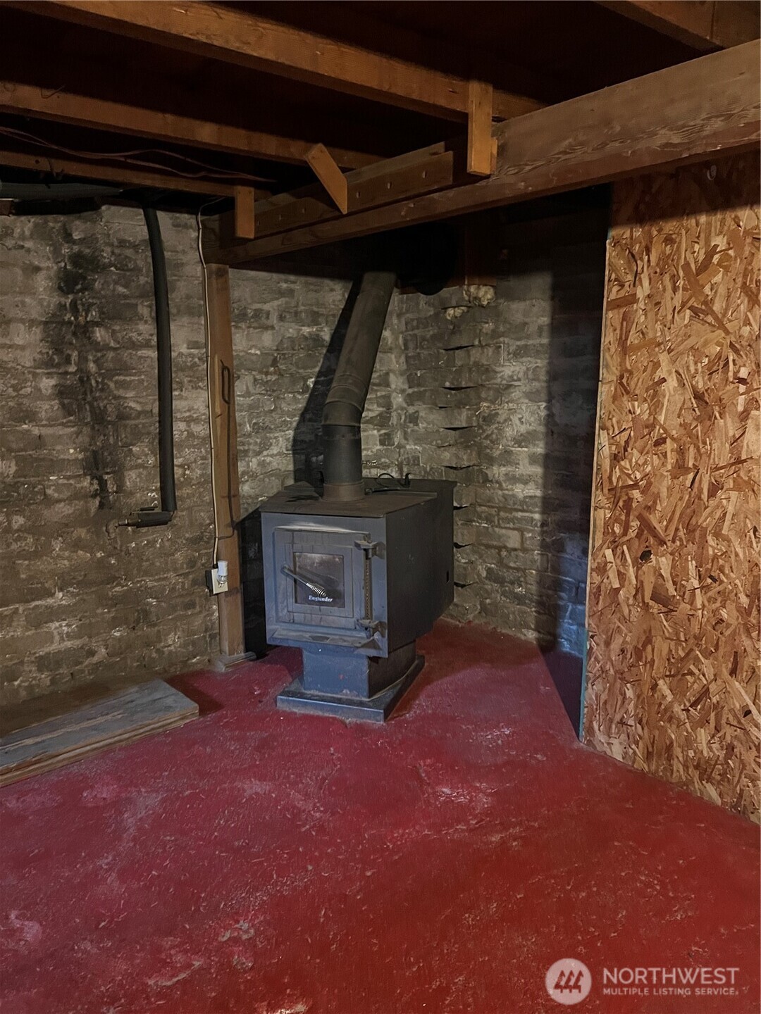 28 N Fir St Property Photo 4