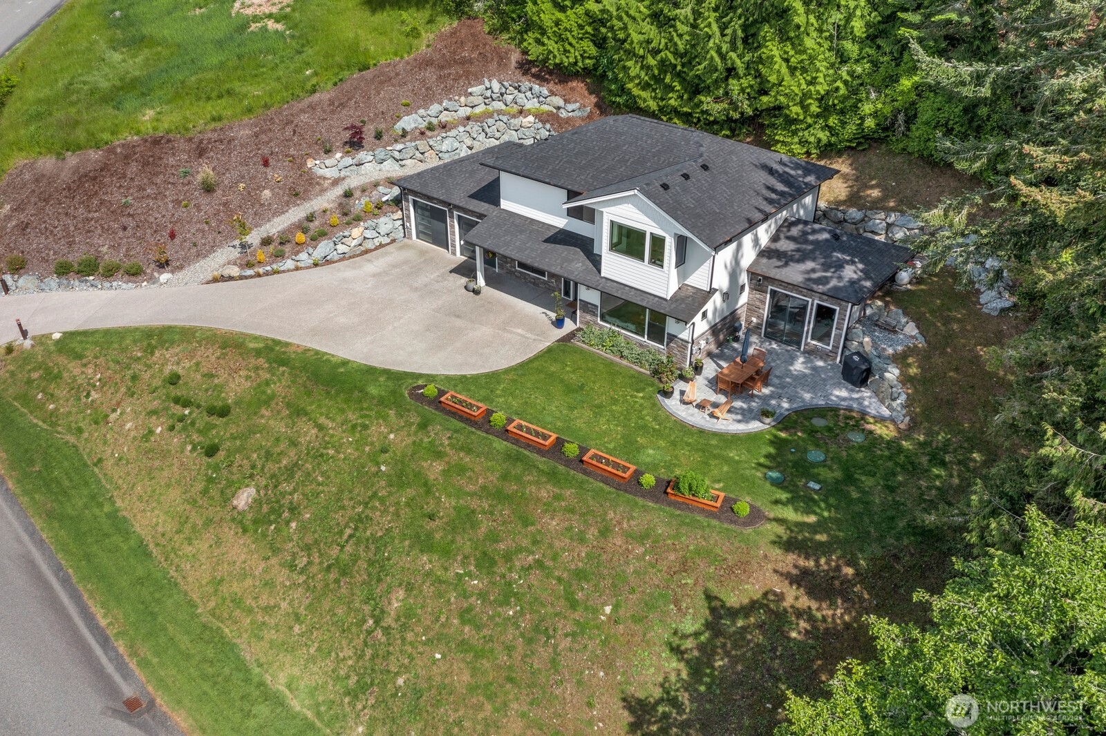 1048 Malvern Hills Drive Property Photo 25