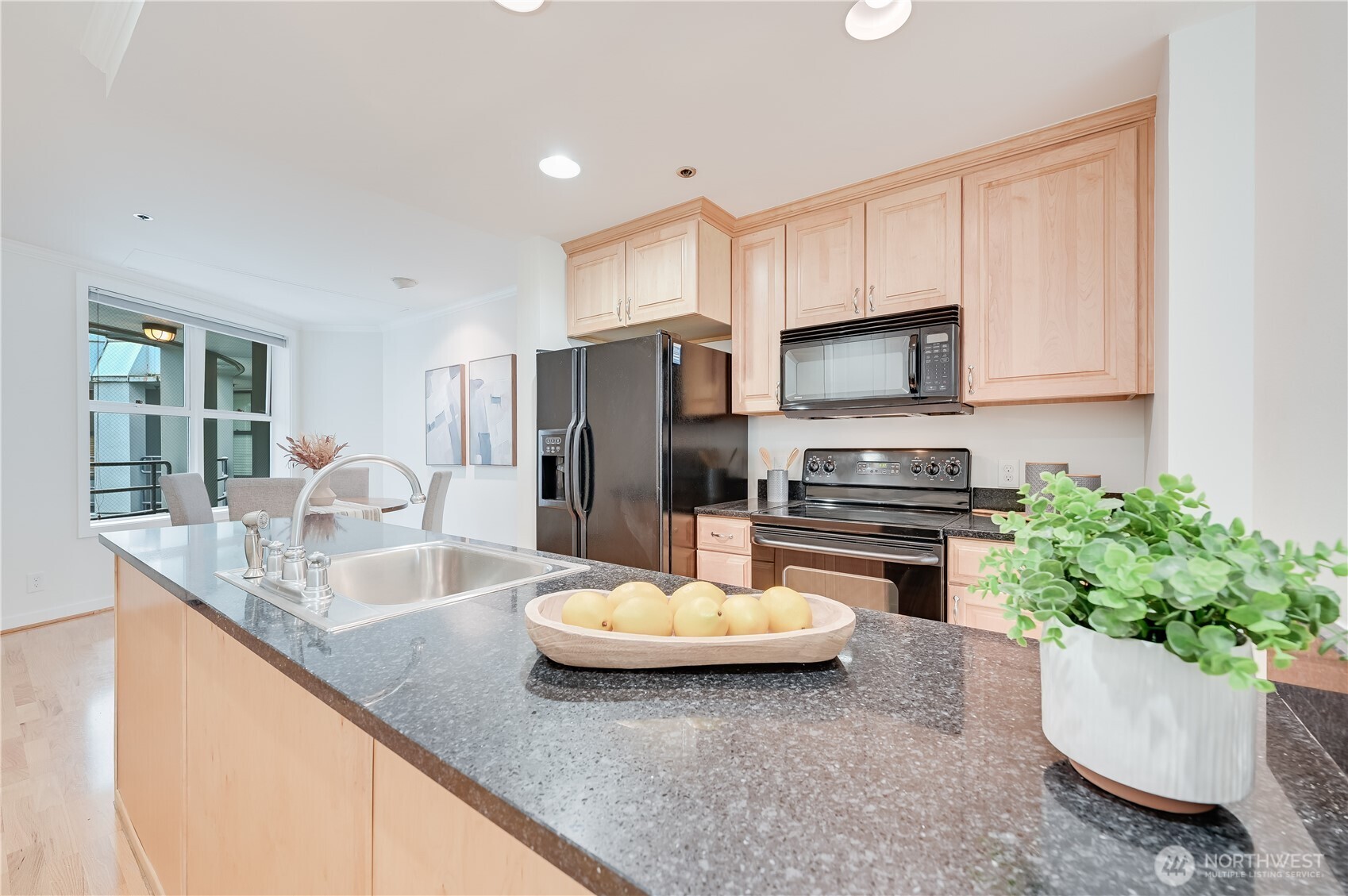 98 Union Street 513 Property Photo 11