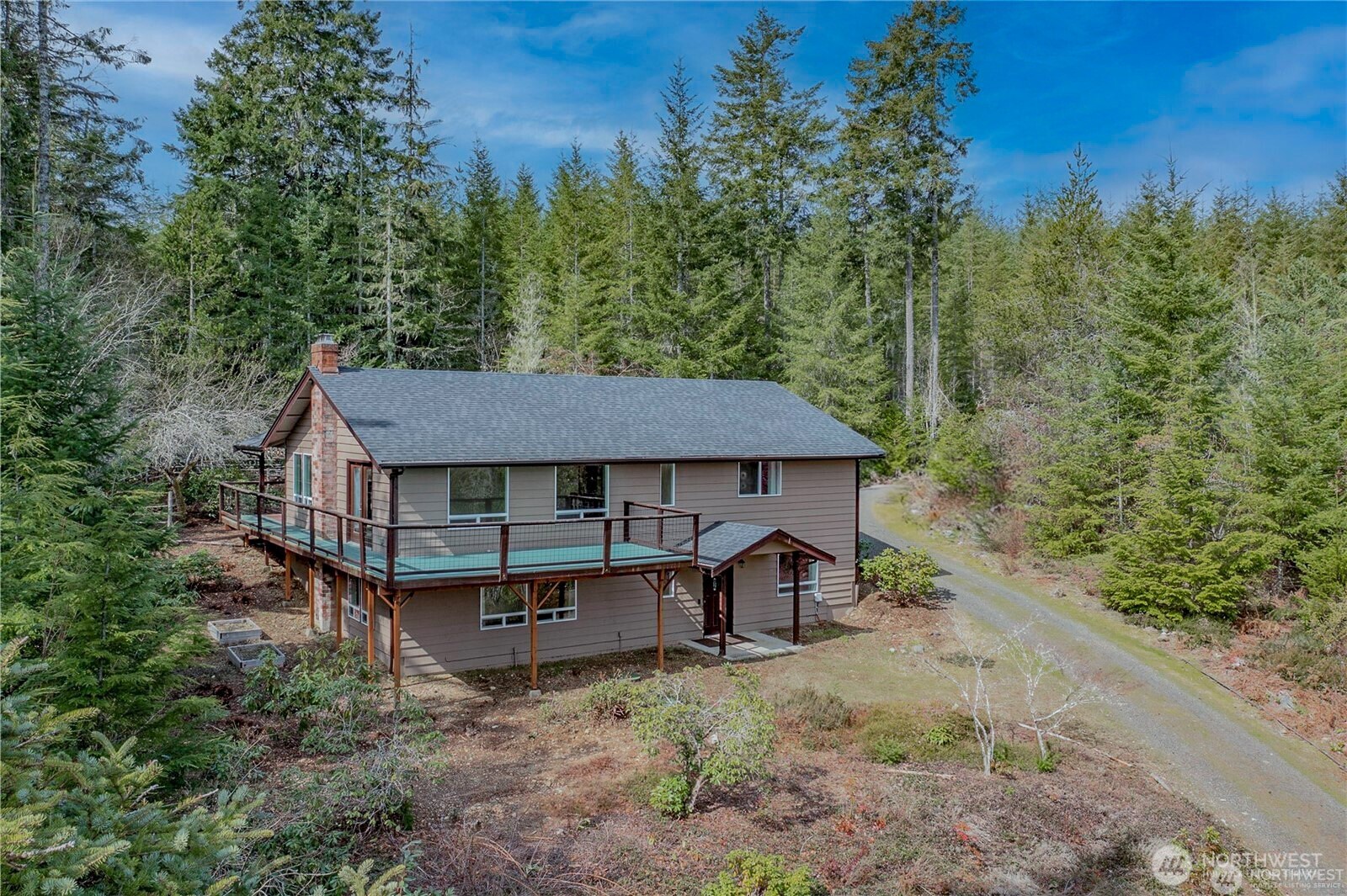 491 N Suncrest Drive Property Photo 1