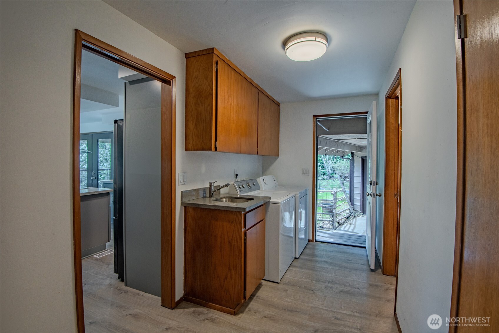 491 N Suncrest Drive Property Photo 12