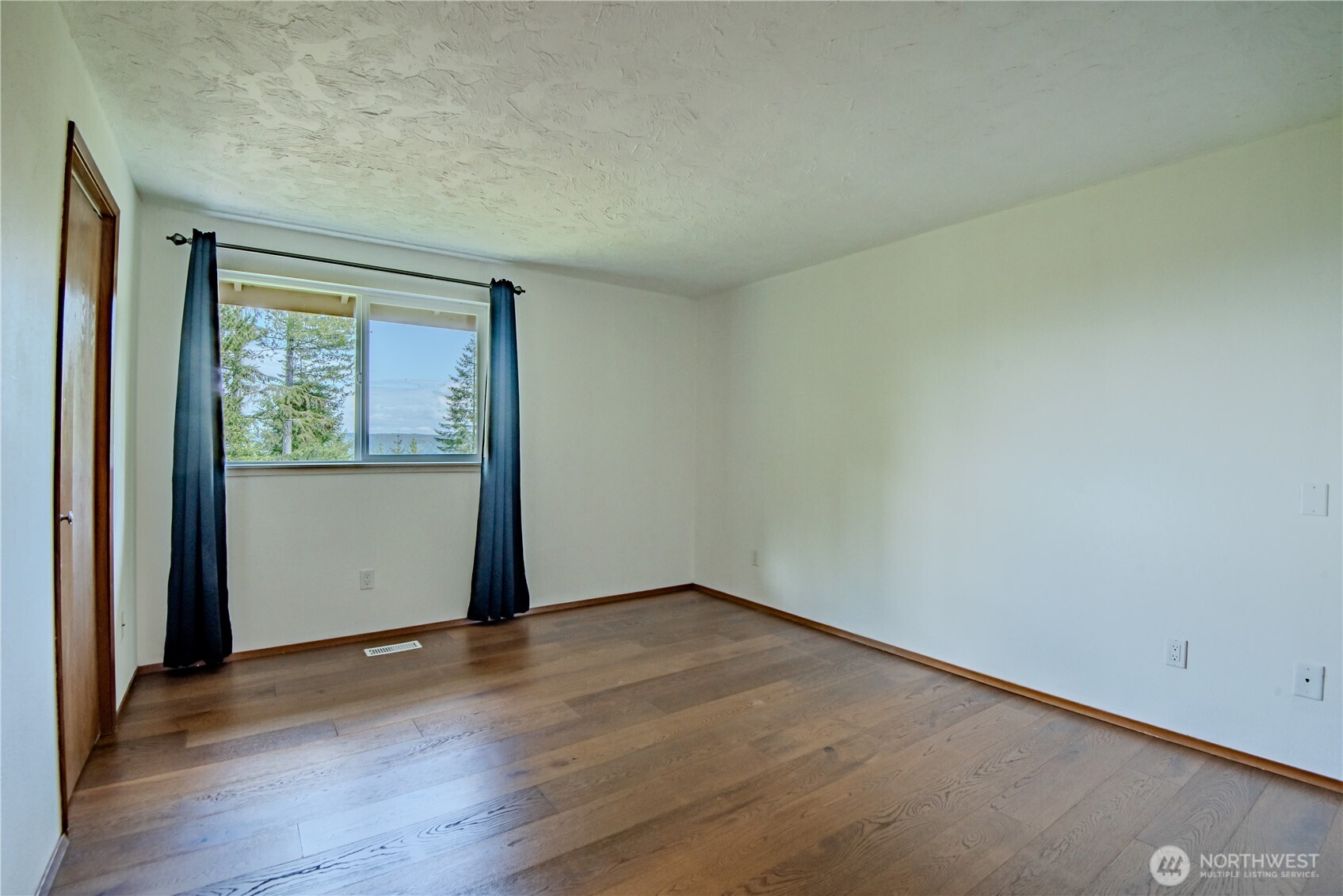 491 N Suncrest Drive Property Photo 16