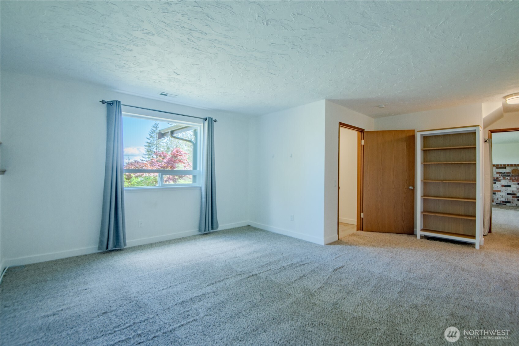 491 N Suncrest Drive Property Photo 22