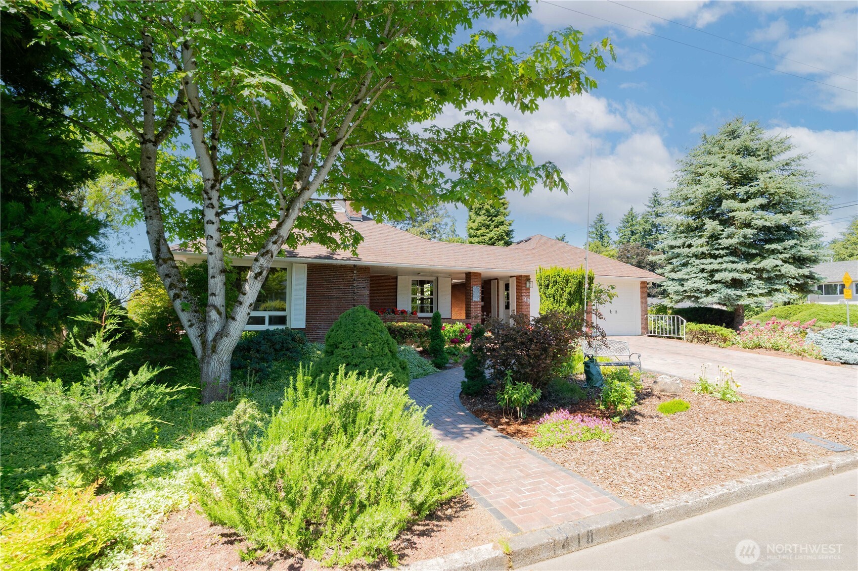 1418 Grand Place Property Photo 1