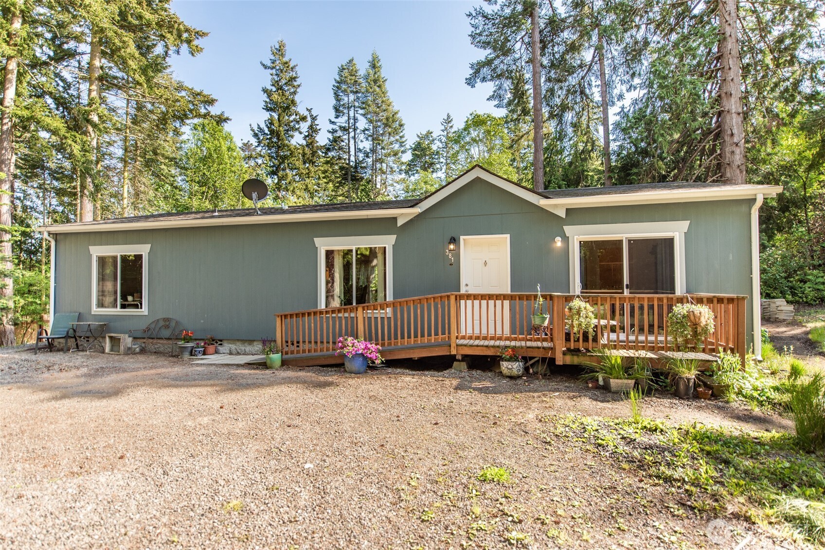 381 Hadlock Bay Road Property Photo 1