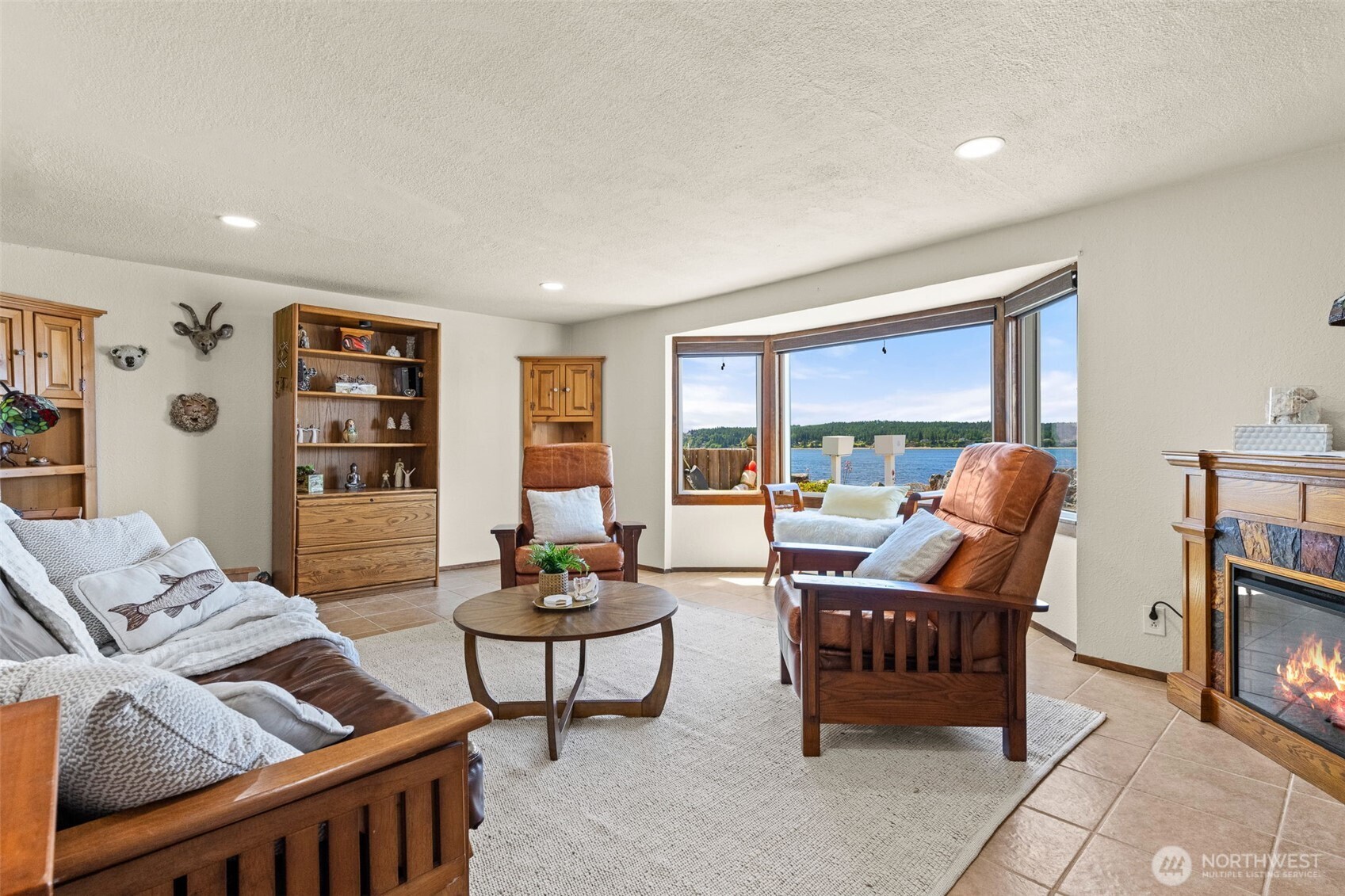 2423 Day Island Boulevard Property Photo 10