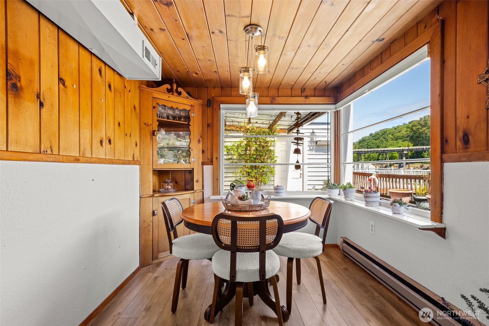 2423 Day Island Boulevard Property Photo 20