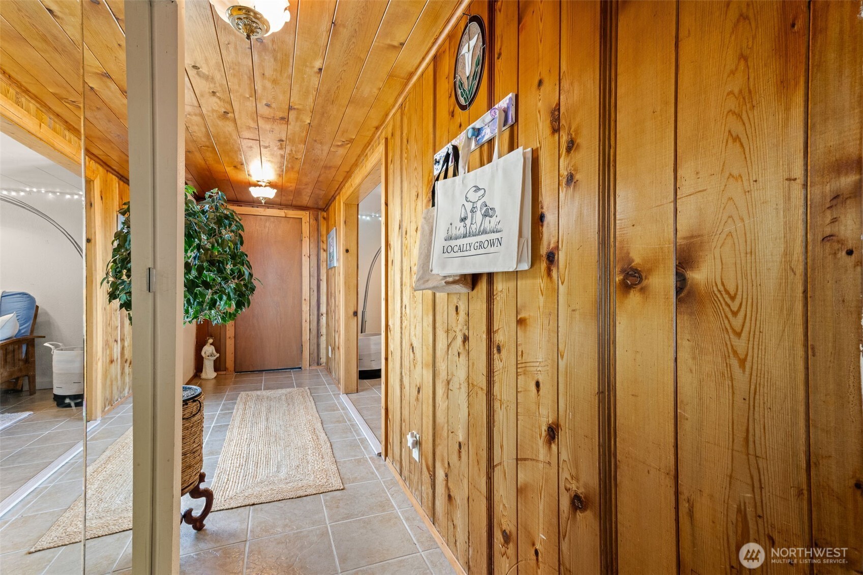 2423 Day Island Boulevard Property Photo 25