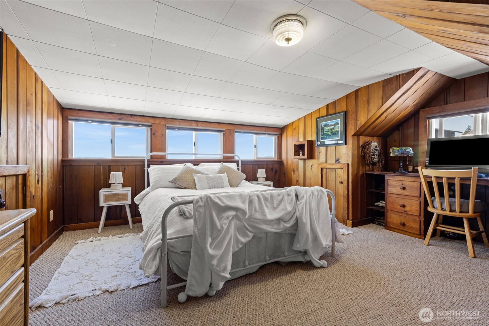 2423 Day Island Boulevard Property Photo 29