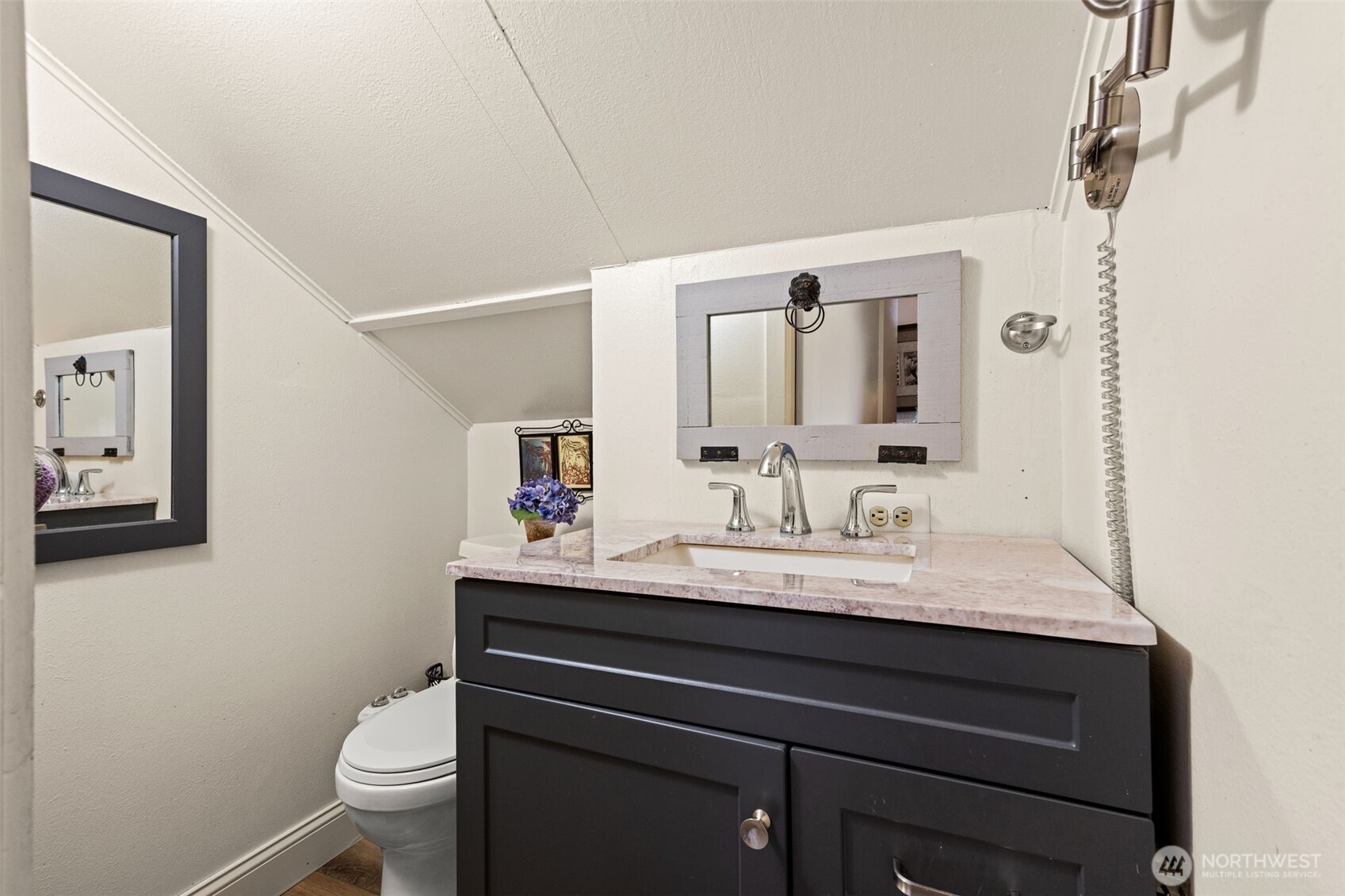 2423 Day Island Boulevard Property Photo 34