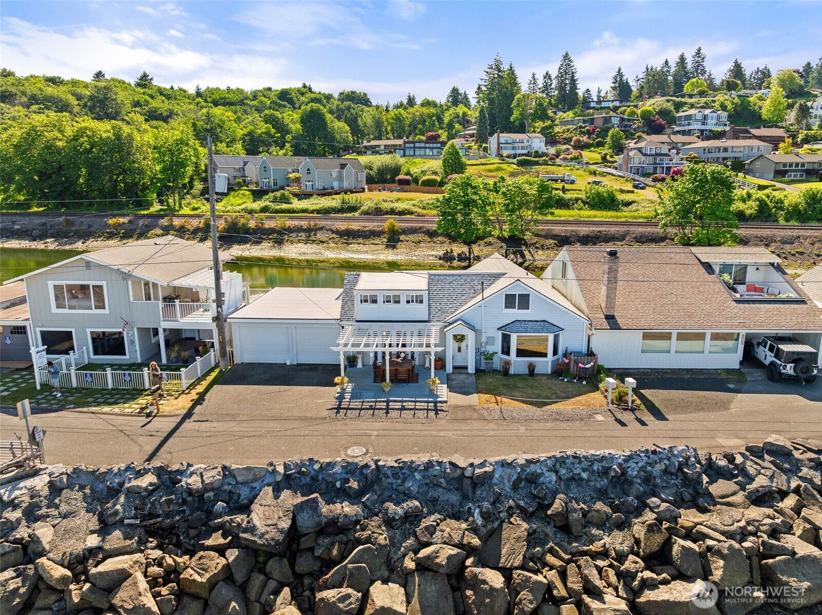 2423 Day Island Boulevard Property Photo 38