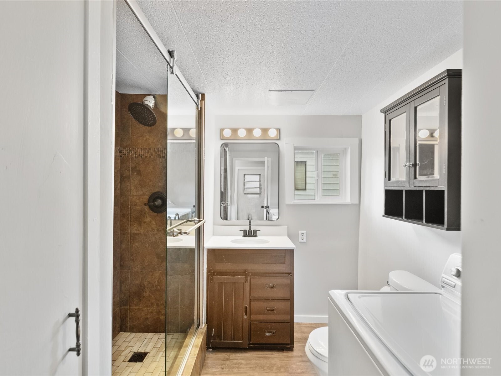 415 Lake View Road E20 Property Photo 12