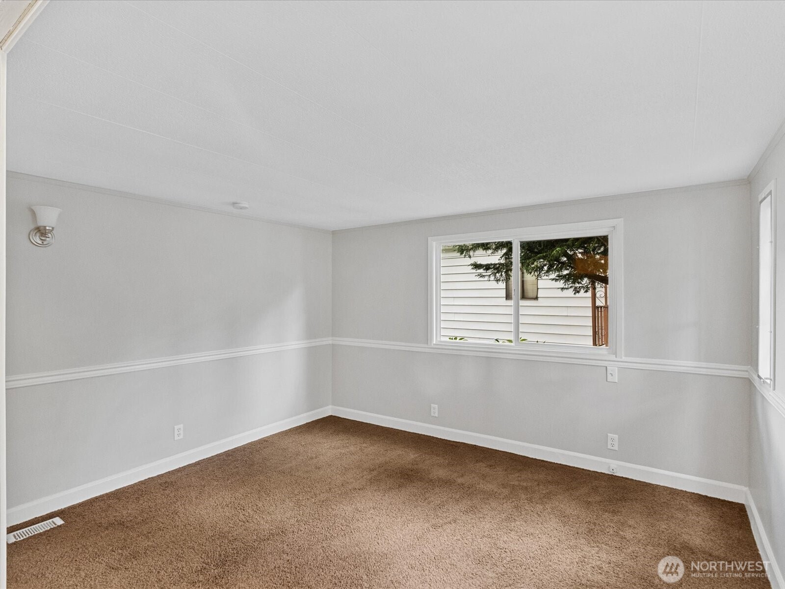 415 Lake View Road E20 Property Photo 15