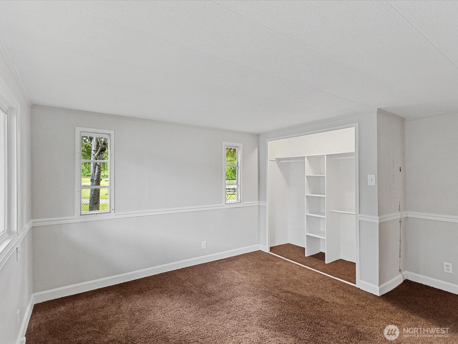 415 Lake View Road E20 Property Photo 18