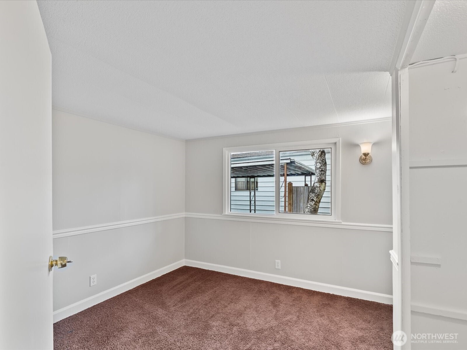 415 Lake View Road E20 Property Photo 19