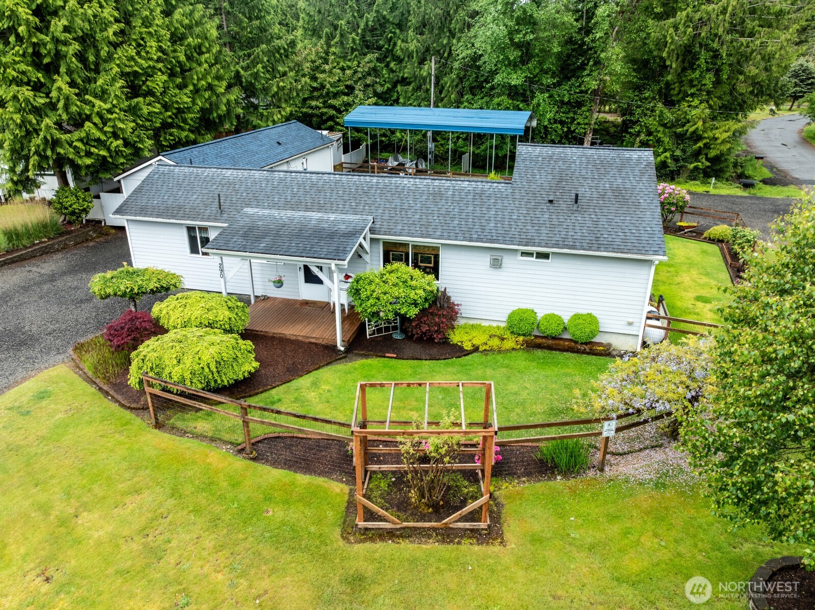 290 E Budd Drive Property Photo 1