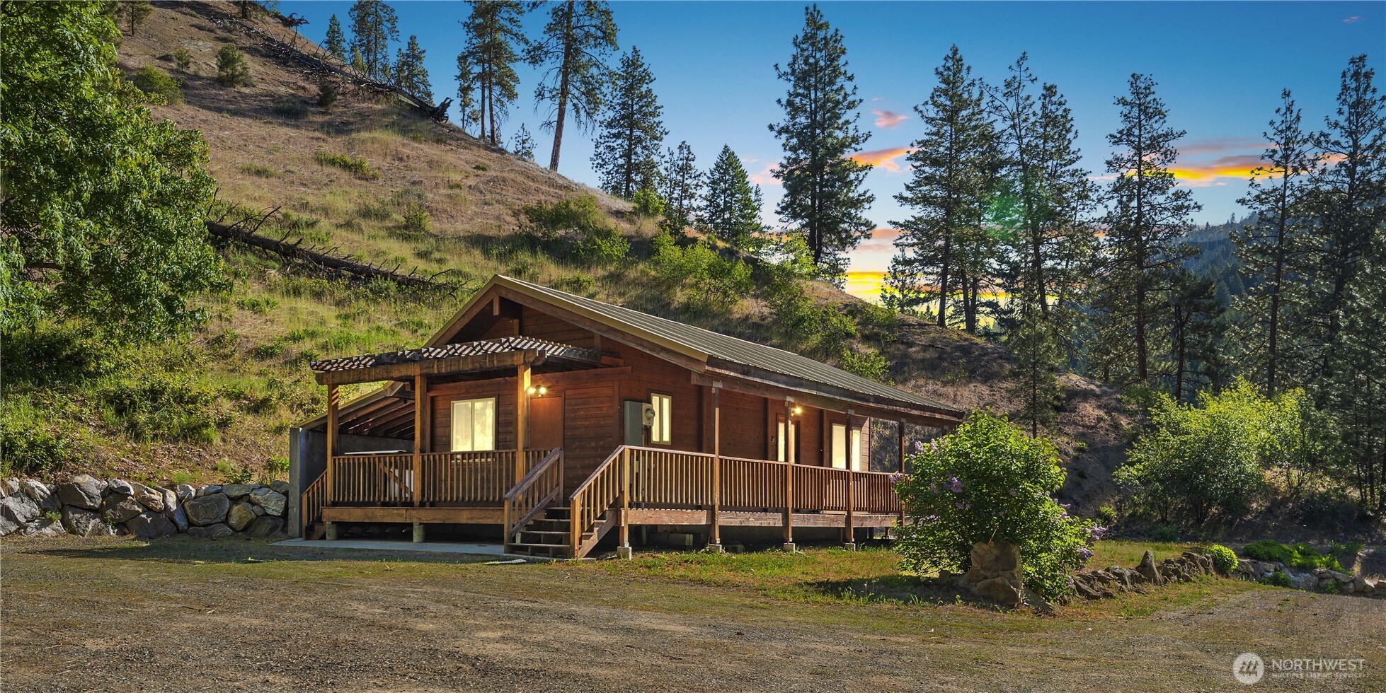9460 Eagle Creek Road Property Photo 1