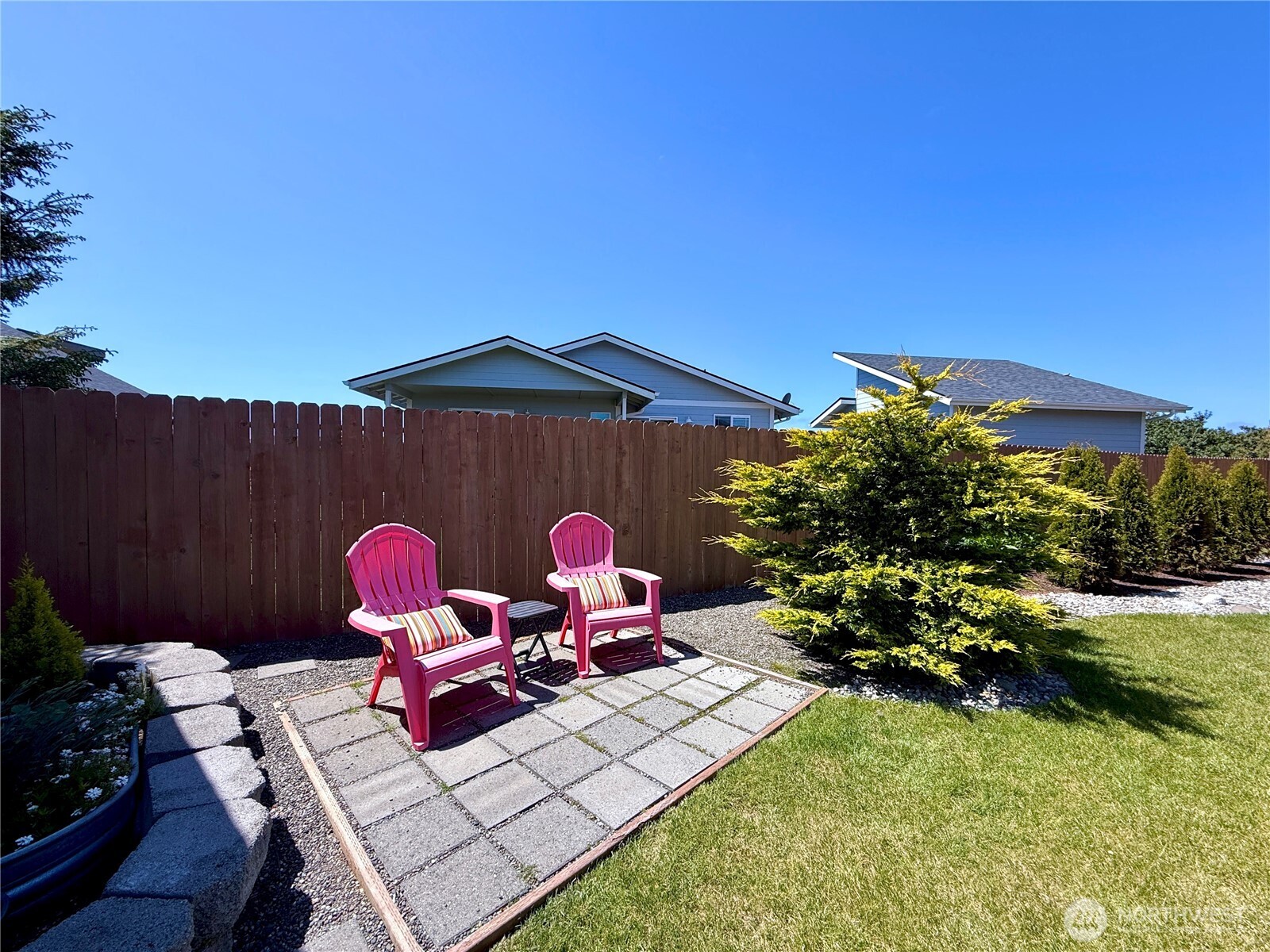 1233 Camero Loop Property Photo 30