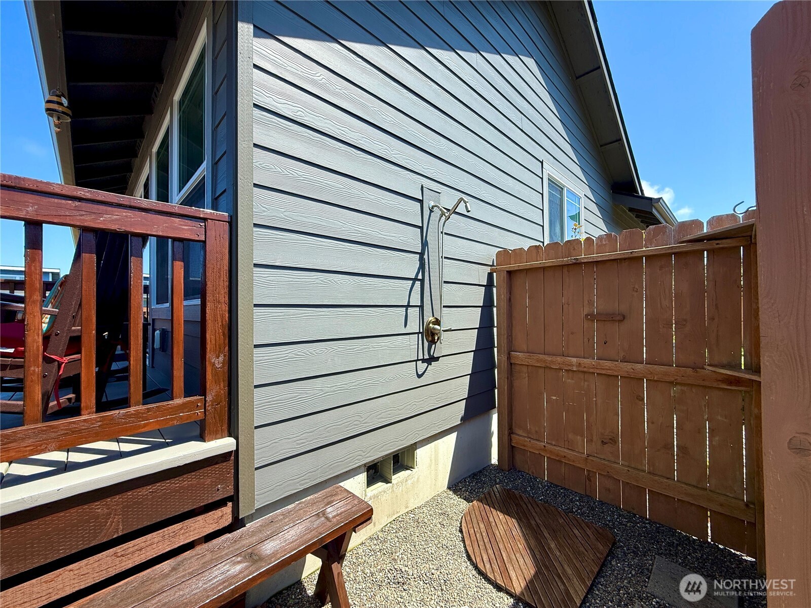 1233 Camero Loop Property Photo 31