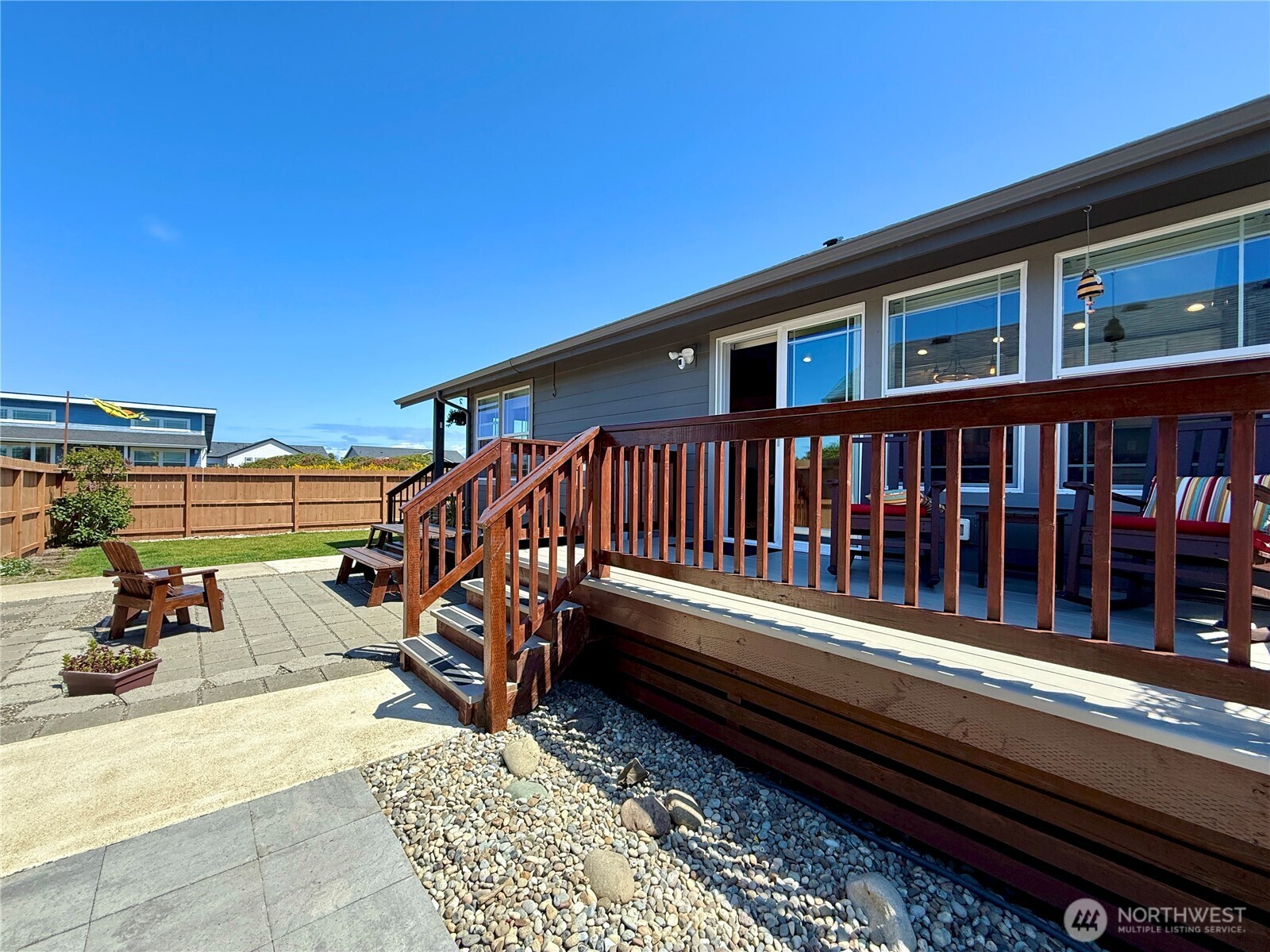 1233 Camero Loop Property Photo 34