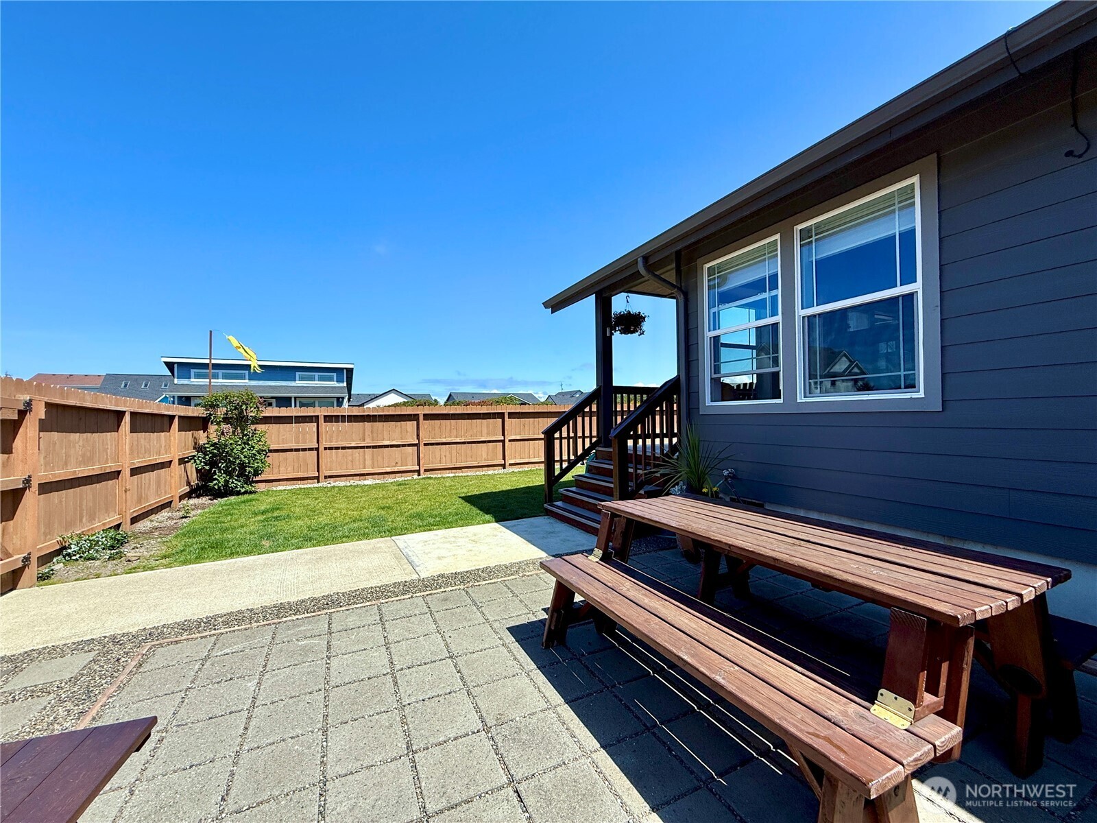 1233 Camero Loop Property Photo 35