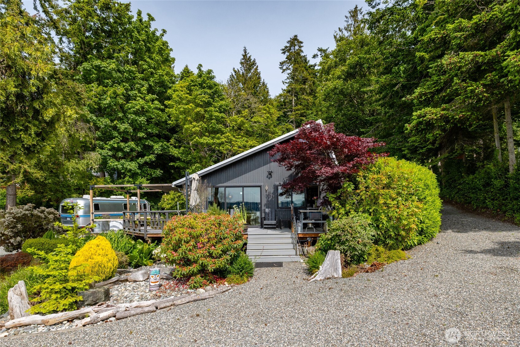 17238 Maple Lane Property Photo 1