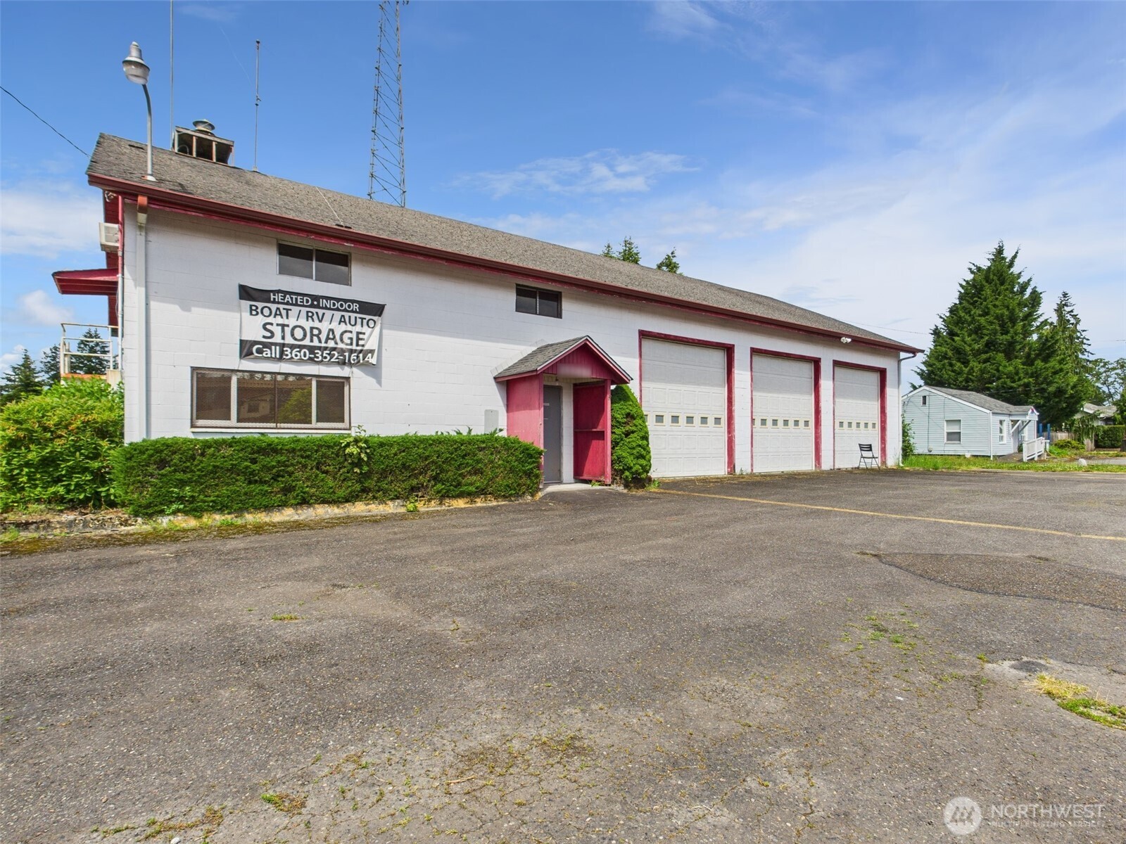 20411 Old Highway 99 Property Photo 2