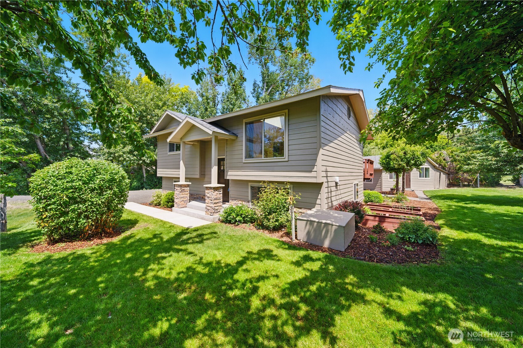 34 Cochran Street Property Photo 1