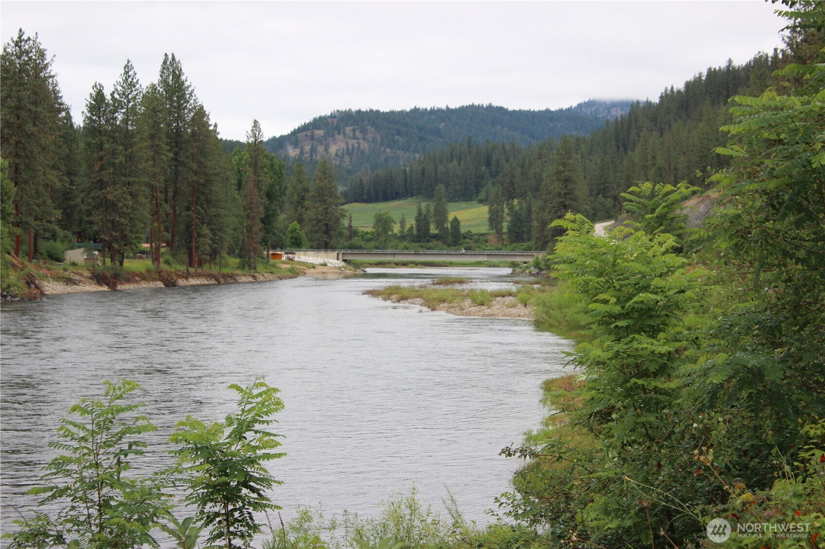 2394 B Kettle River Road B Property Photo 1