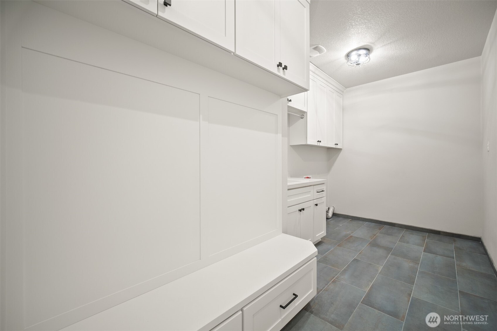 105 Eli Avery Avenue Property Photo 27