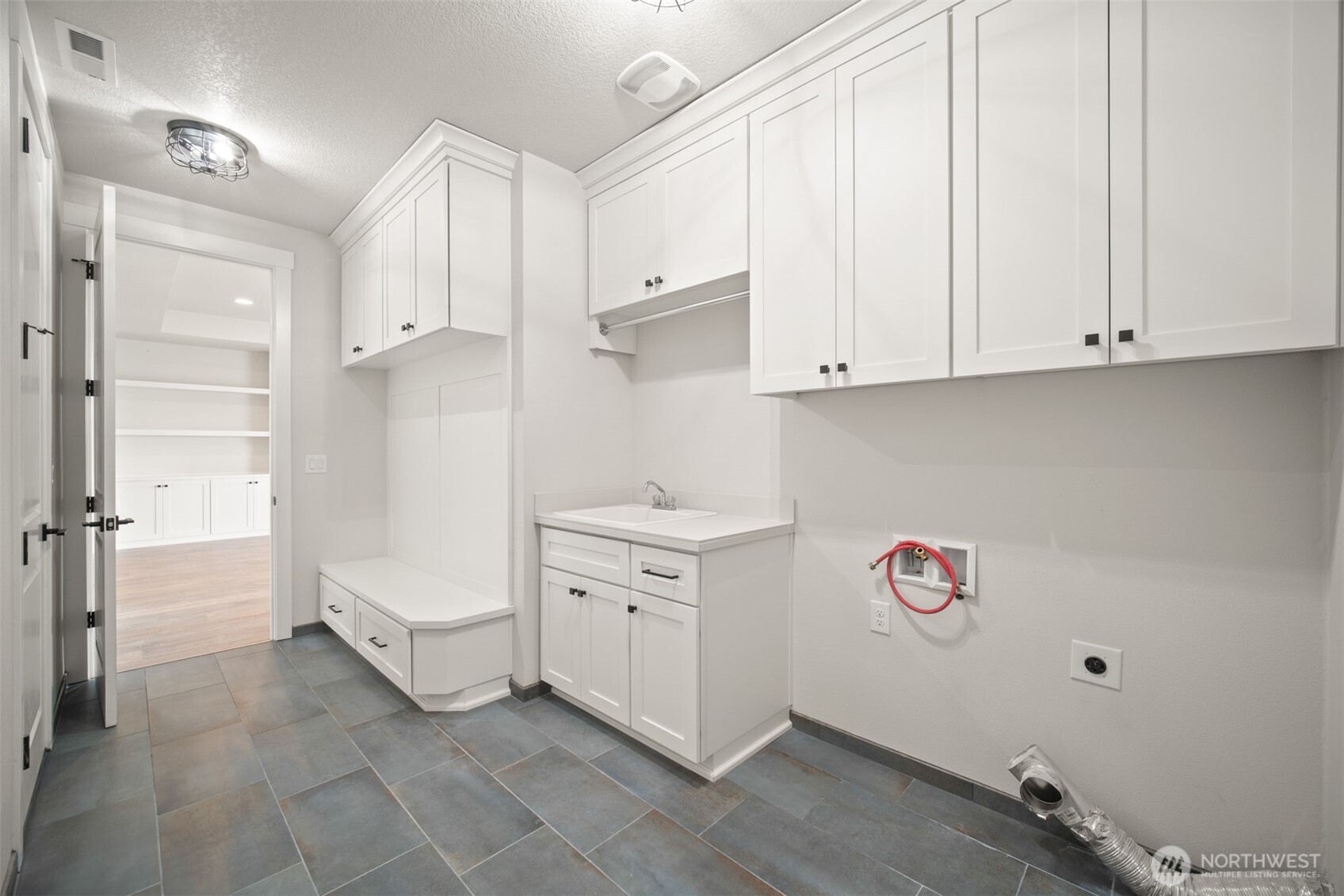 105 Eli Avery Avenue Property Photo 28