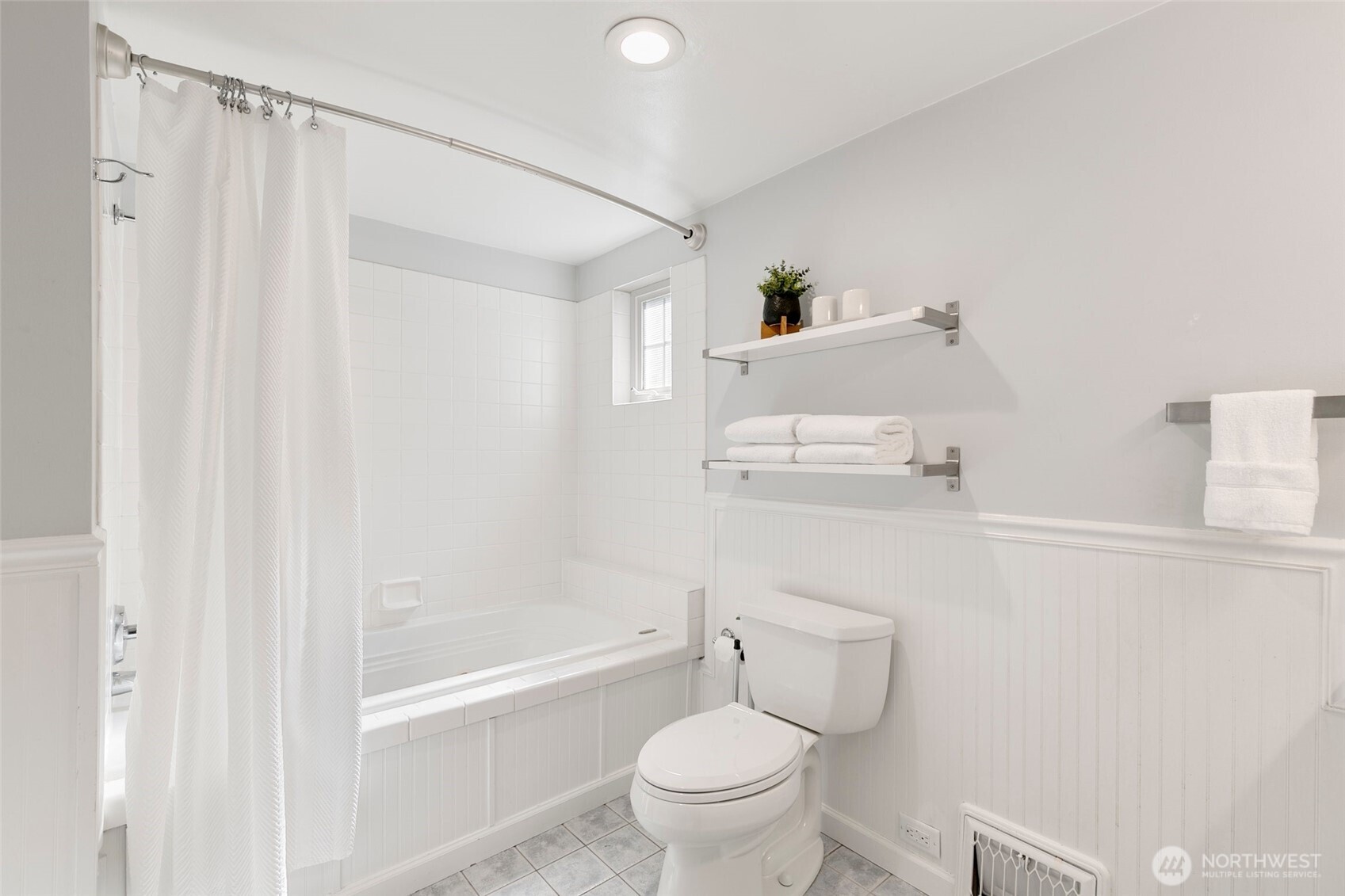 1703 Ne 91st Street Property Photo 12