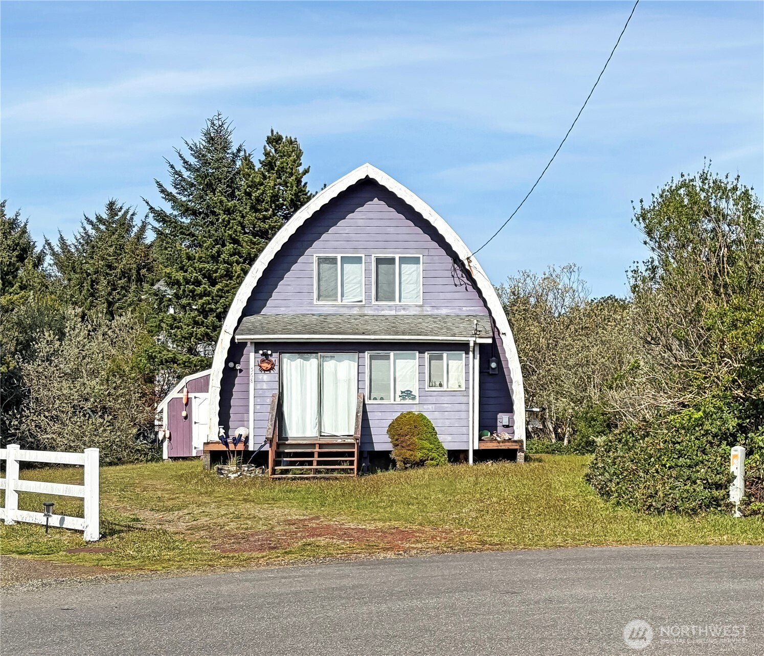 568 Cowlitz Court Property Photo 2