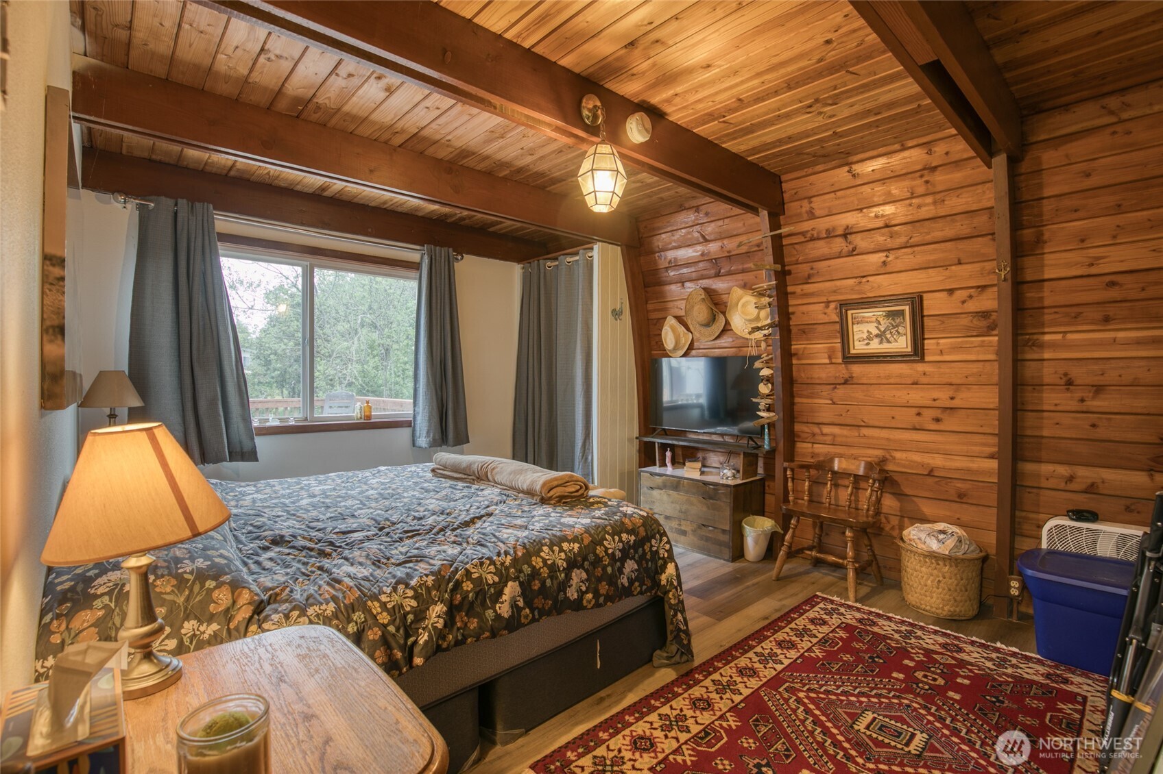 568 Cowlitz Court Property Photo 6