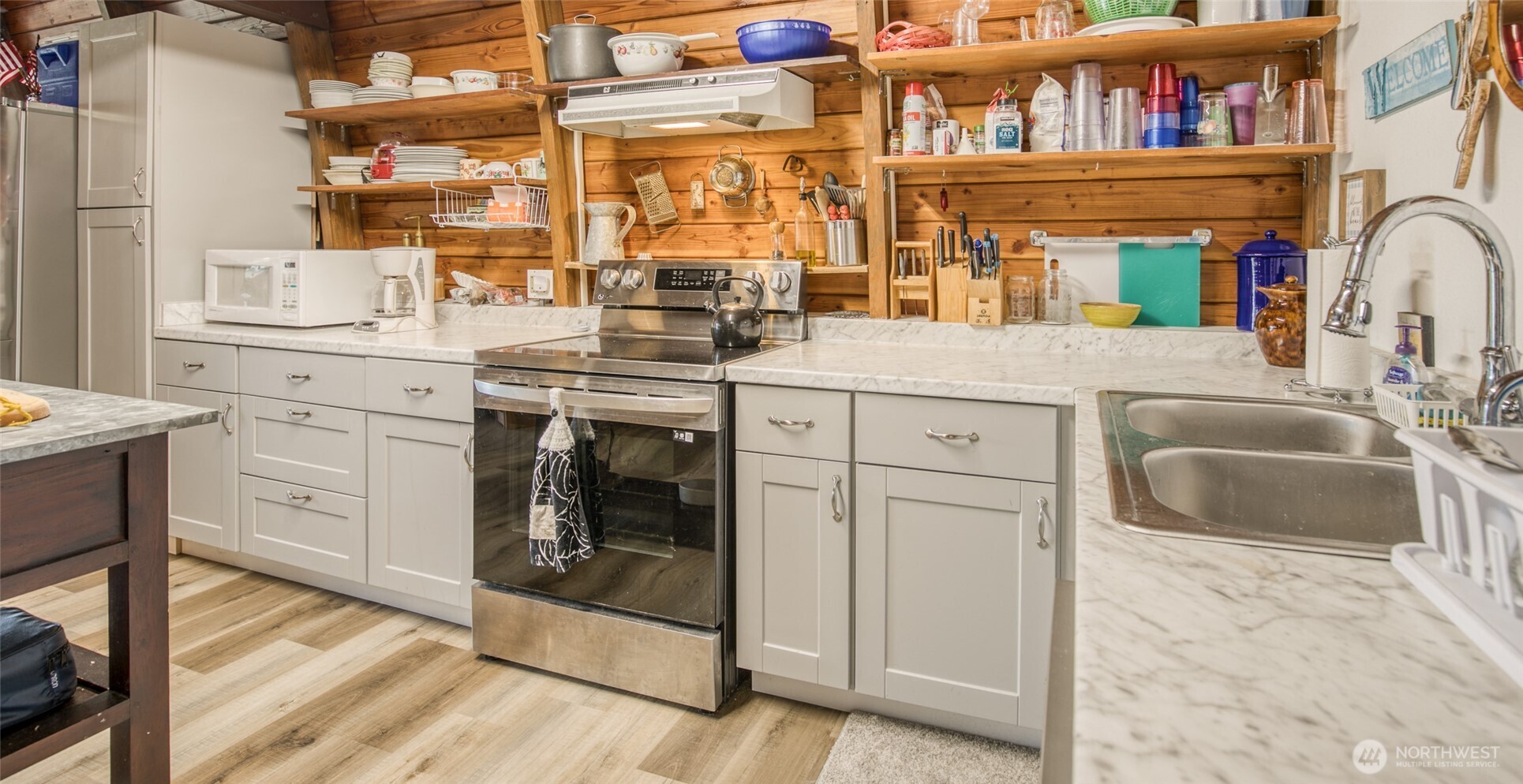 568 Cowlitz Court Property Photo 11