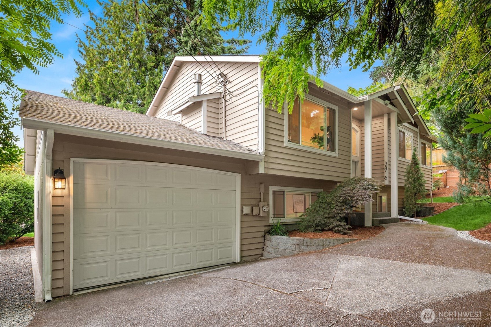 3816 Ne 110th Street Property Photo 2