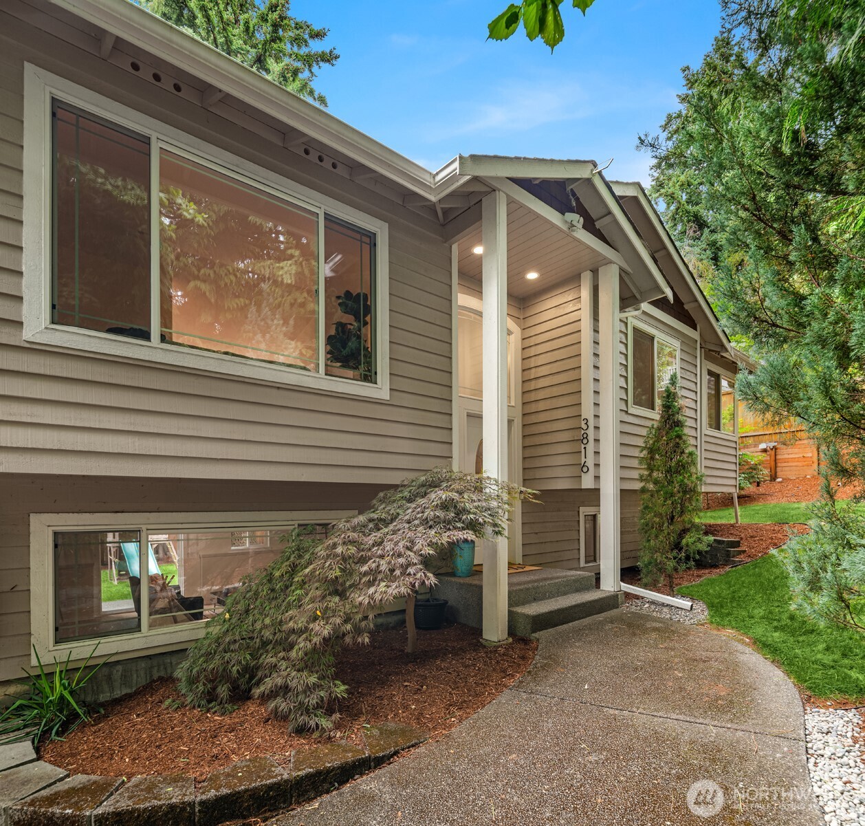 3816 Ne 110th Street Property Photo 3