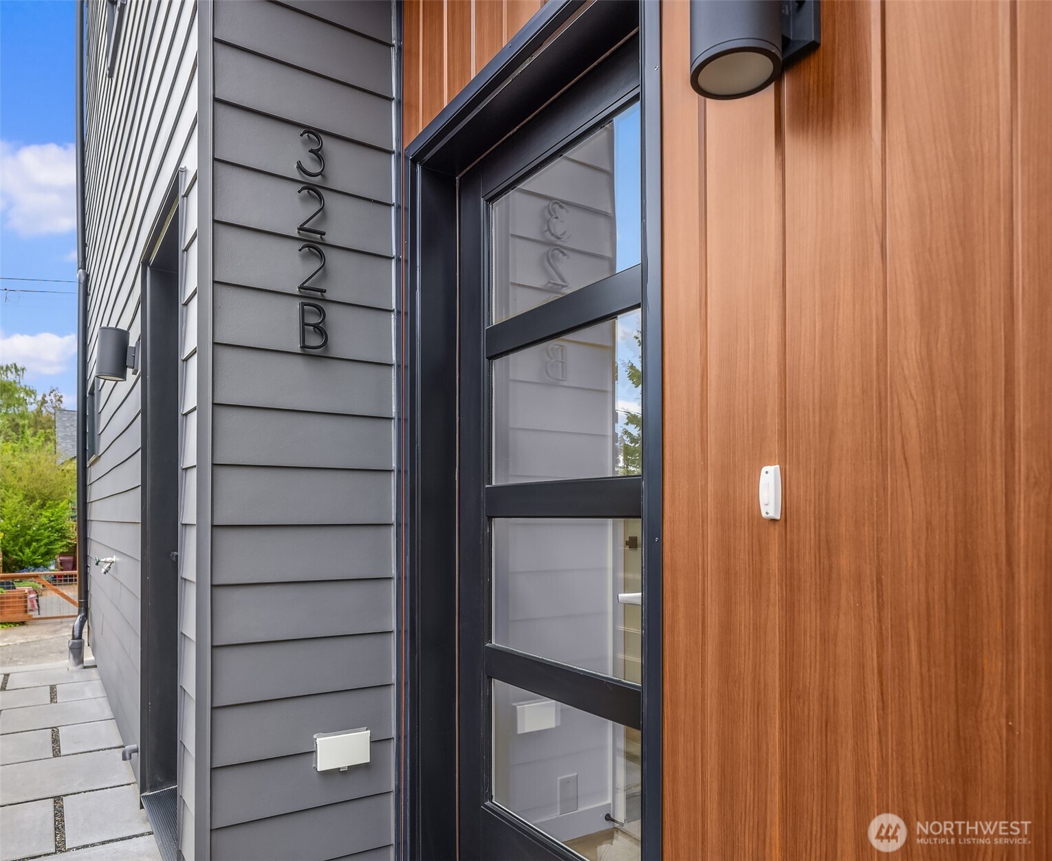 322 Nw 47th Street B Property Photo 1