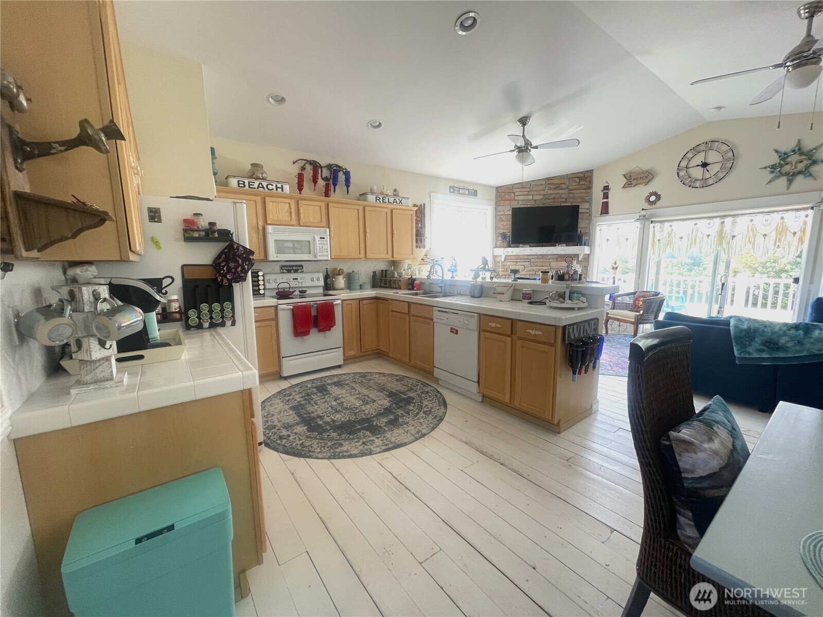 208 Taurus Boulevard Property Photo 8