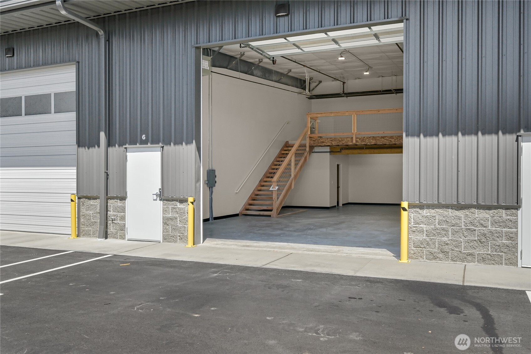 1631 Jills Court 11 Property Photo 5